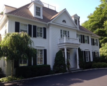 House Sitting in New Canaan, Connecticut