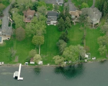 House Sitting in Lake Geneva, Wisconsin
