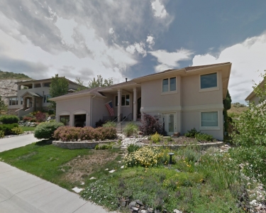 House Sitting in Lakewood, Colorado