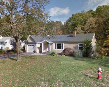 House Sitting in West Springfield, Massachusetts