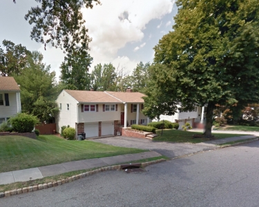 House Sitting in West Orange, New Jersey