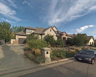 House Sitting in Englewood, Colorado