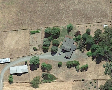 House Sitting in Williams, Oregon