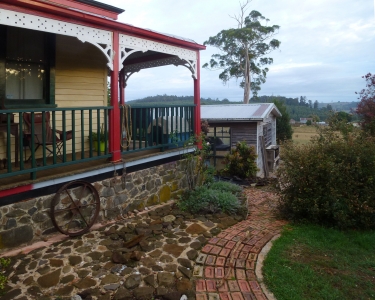 House Sitting in Wilmot, Australia