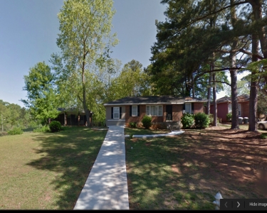 House Sitting in Decatur, Georgia