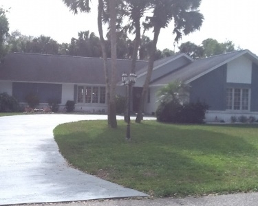 House Sitting in Lehigh Acres, Florida