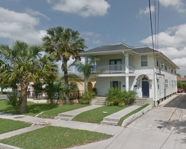 House Sitting in New Orleans, Louisiana