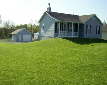 House Sitting in Lathrop, Missouri
