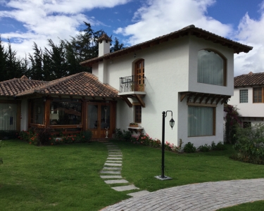 House Sitting in Imbabura, Ecuador