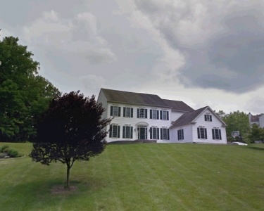 House Sitting in Glen Mills, Pennsylvania