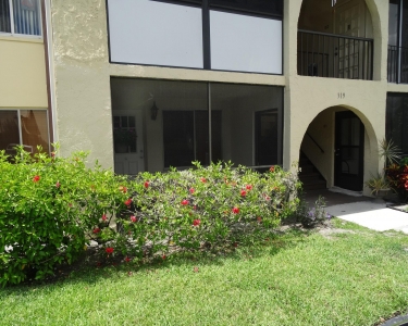 House Sitting in Greenacres, Florida