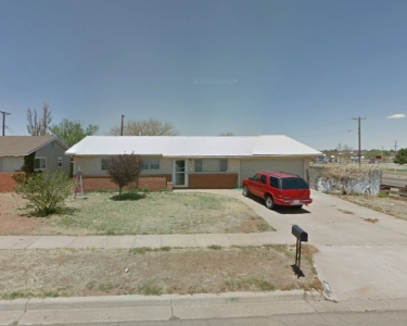 House Sitting in Clovis, New Mexico