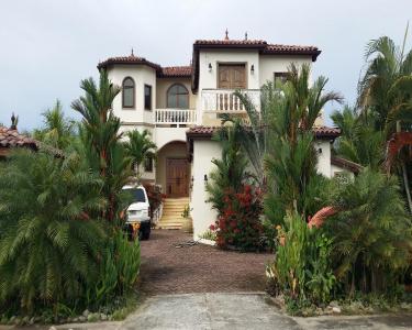 House Sitting in Paja Blanca, Chiriqui, Republic of Panama, Panama