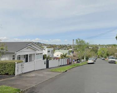House Sitting in Auckland, New Zealand