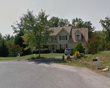 House Sitting in Fredericksburg, Virginia