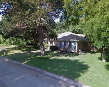 House Sitting in Grand Prairie, Texas