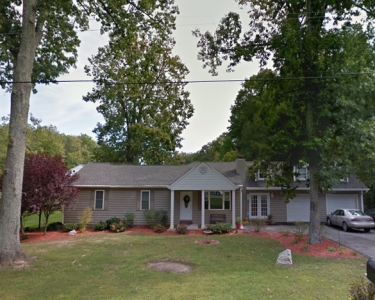 House Sitting in Brandywine, Maryland