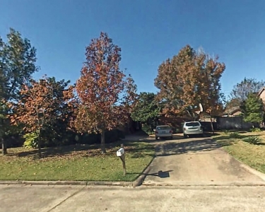 View Details of House Sitting Assignment in Houston, Texas