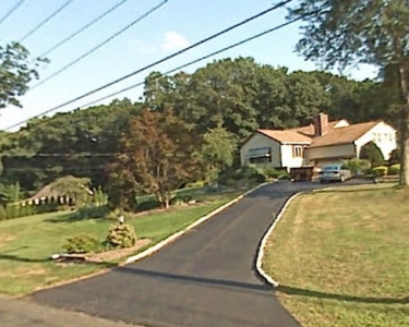 View Details of House Sitting Assignment in Granby, Connecticut