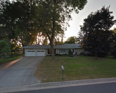 View Details of House Sitting Assignment in Minneapolis, Minnesota