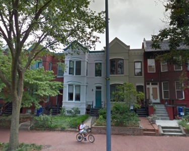 House Sitting in Washington, District of Columbia