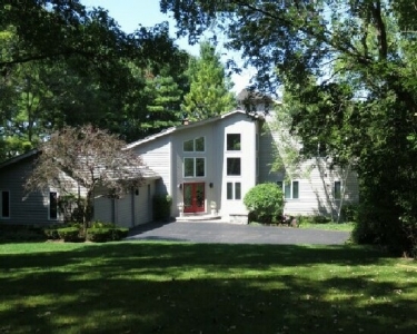 View Details of House Sitting Assignment in Long Grove, Illinois