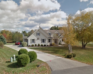 View Details of House Sitting Assignment in Delafield, Wisconsin