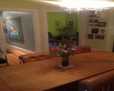 House Sitting in Minneapolis, Minnesota