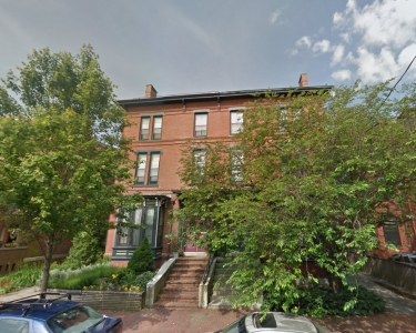 House Sitting in Portland, Maine
