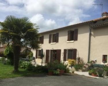 House Sitting in Chenay, France