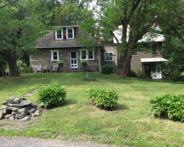 House Sitting in Kingston, New York