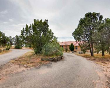 View Details of House Sitting Assignment in Santa Fe, New Mexico