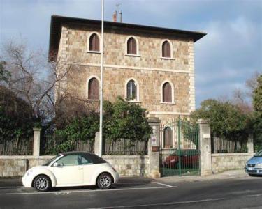 View Details of House Sitting Assignment in Livorno, Italy