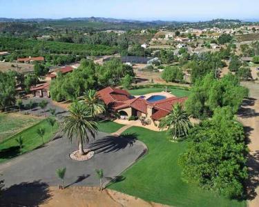House Sitting in Valley Center, California