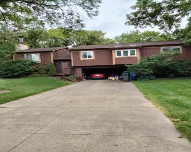 House Sitting in YPSILANTI, Michigan