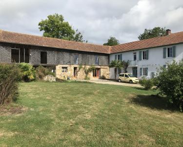 House Sitting in Tournay, France