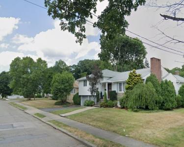 View Details of House Sitting Assignment in Newton, Massachusetts