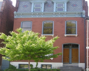 View Details of House Sitting Assignment in St. Louis, Missouri