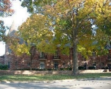 View Details of House Sitting Assignment in Prairie Village, Kansas