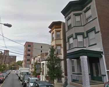 View Details of House Sitting Assignment in Union City, New Jersey