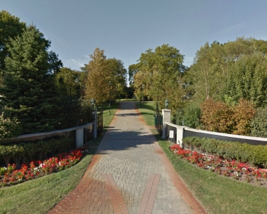 View Details of House Sitting Assignment in Oak Brook, Illinois