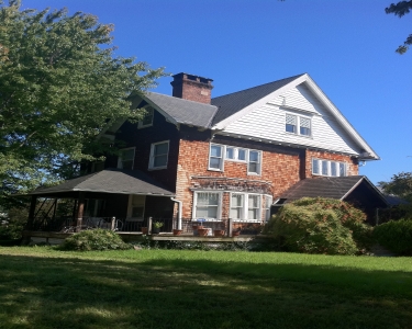 House Sitting in Baltimore, Maryland