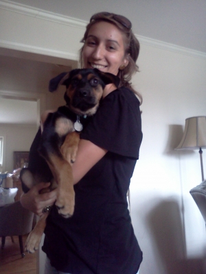 House Sitter Ana Bello