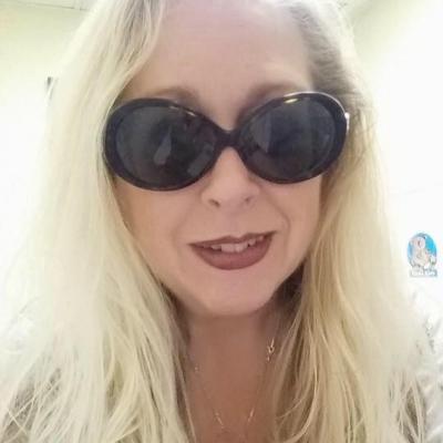 House Sitter Lynda Crowley