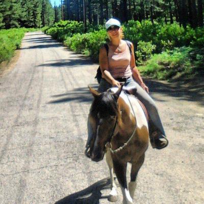 House Sitter Nikki Helvey