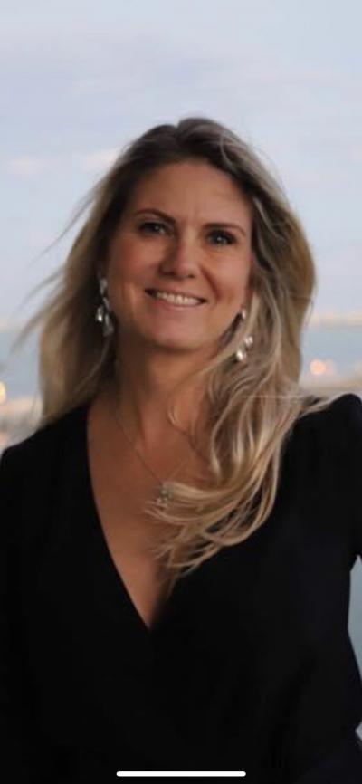 House Sitter Margret Asgeirsdottir