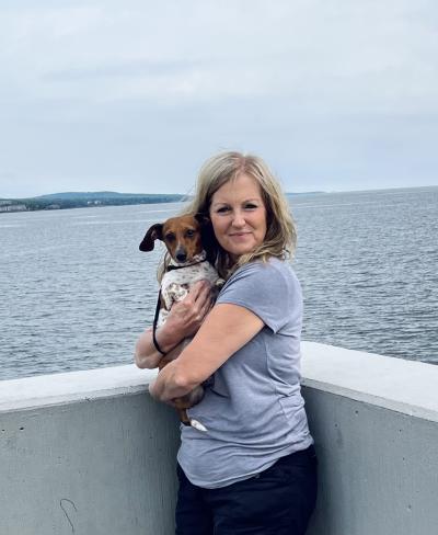 House Sitter Dawn Robinson