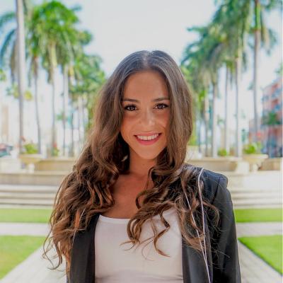 House Sitter Cayla Ross