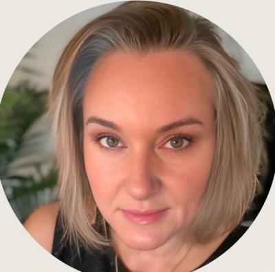 House Sitter Debbie Boling
