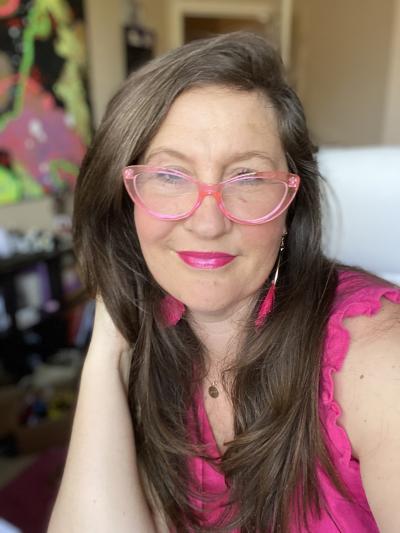 House Sitter Rachel Avery